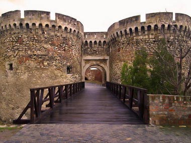 rs-belgrade-04-380x285-belgrade-fortress-zindan-gate