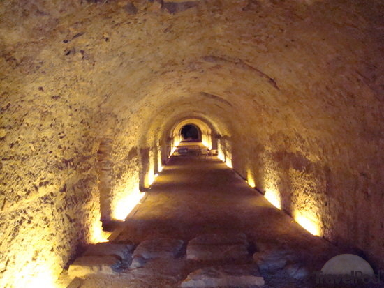 ancient-roman-circus-tunnel-1-tarragona