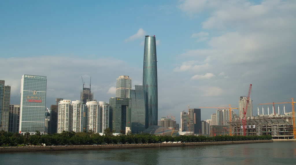 10.-Guangzhou-International-Finance-Center-building-in-China-has-a-height-of-438-meters